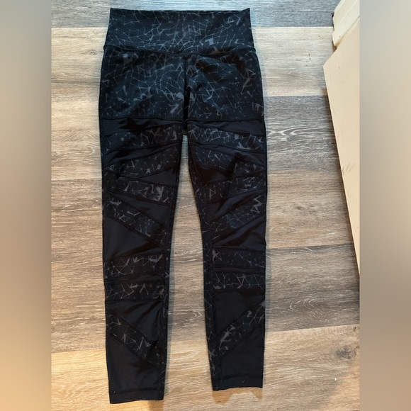 lululemon athletica Pants - Lululemon Wunder Under Dark Pattern and Mesh detail